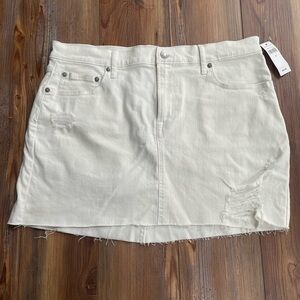 NWT Gap white denim mini skirt.